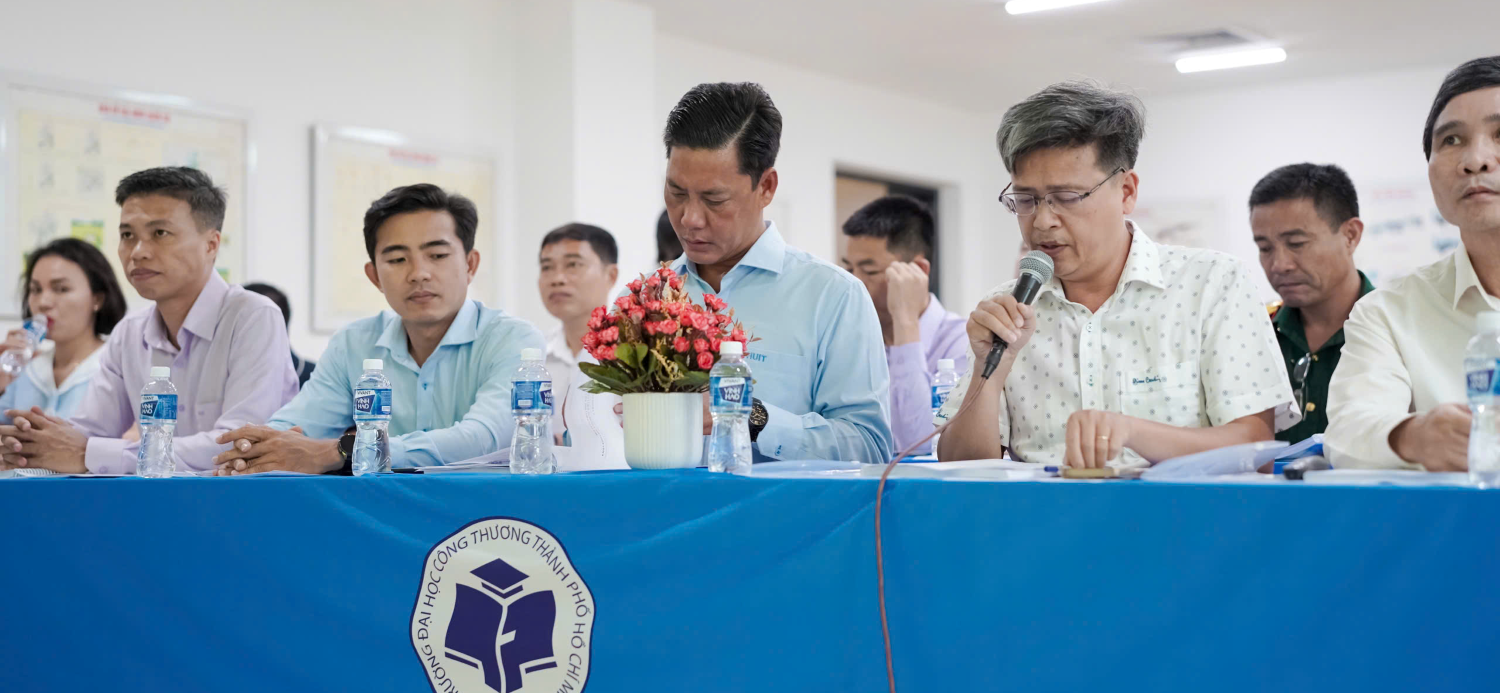 Tiến sĩ Thái Doãn Thanh phát biểu